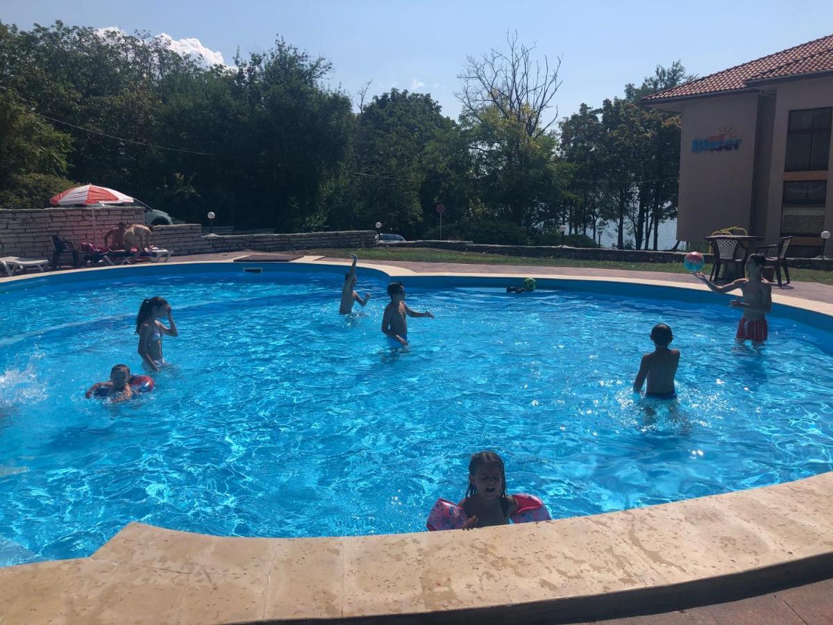 Bisser Hotel - Free Parking - Free Pool Access Balchik Eksteriør billede