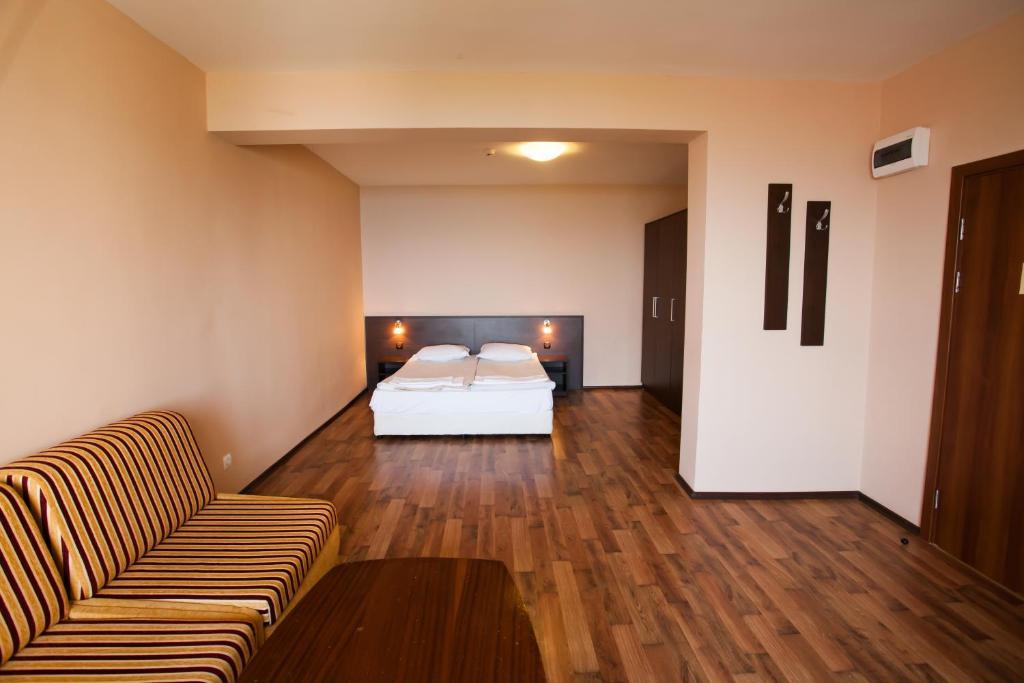 Bisser Hotel - Free Parking - Free Pool Access Balchik Værelse billede