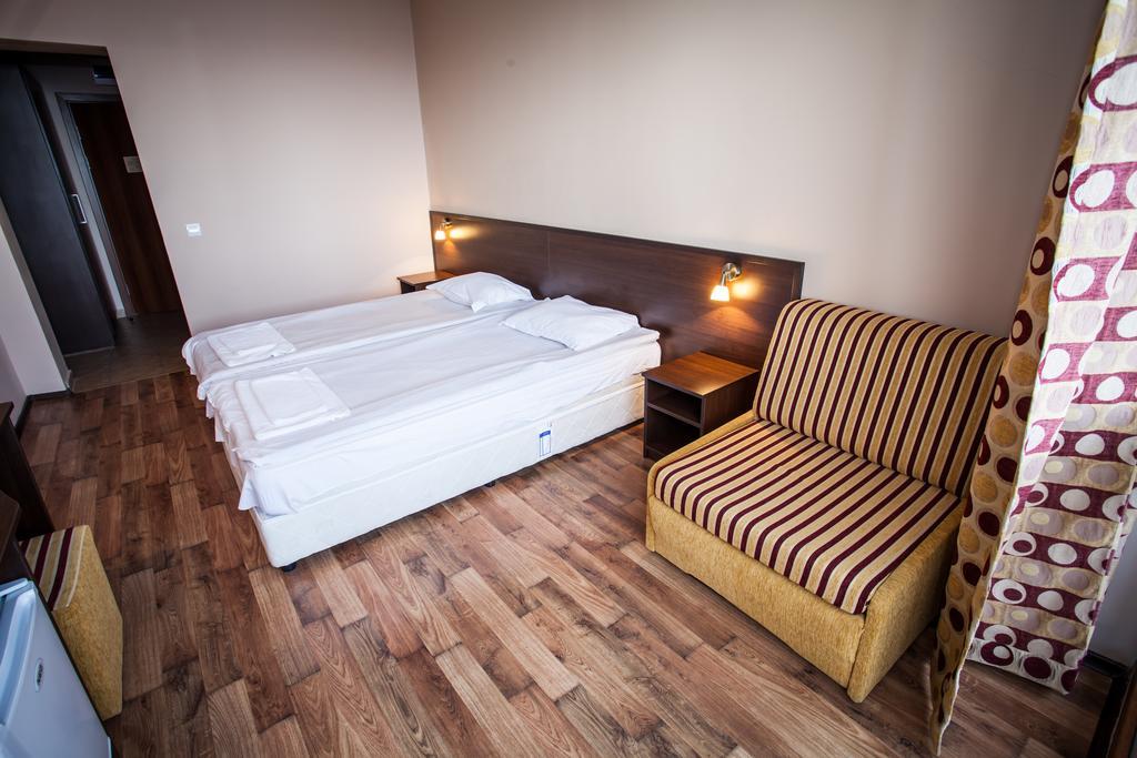 Bisser Hotel - Free Parking - Free Pool Access Balchik Værelse billede