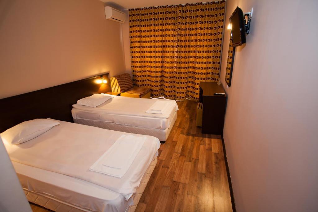 Bisser Hotel - Free Parking - Free Pool Access Balchik Værelse billede