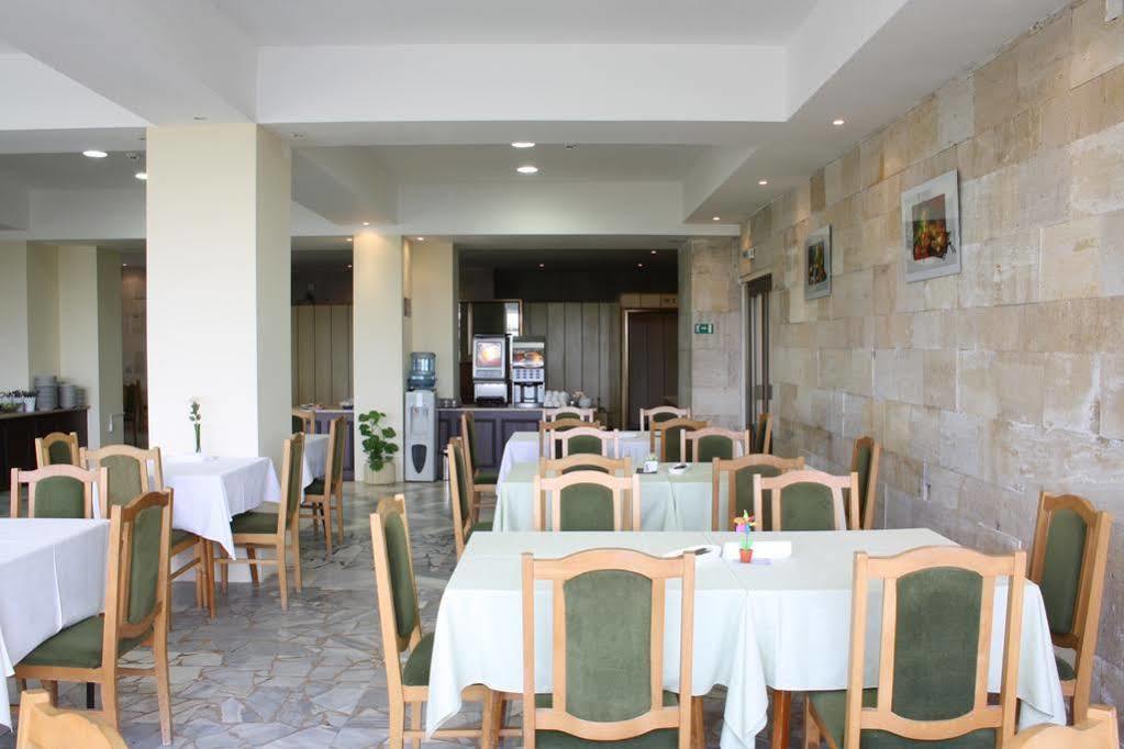Bisser Hotel - Free Parking - Free Pool Access Balchik Eksteriør billede
