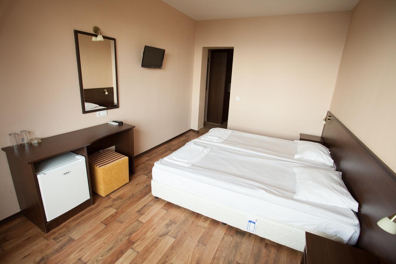 Bisser Hotel - Free Parking - Free Pool Access Balchik Eksteriør billede