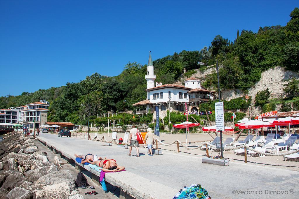 Bisser Hotel - Free Parking - Free Pool Access Balchik Eksteriør billede